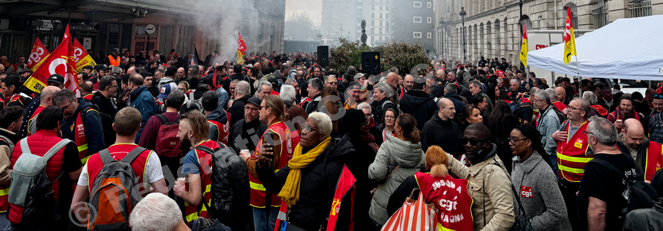 Le 28 mars, gare de l’Est à Paris pour protester contre la répression syndicale.